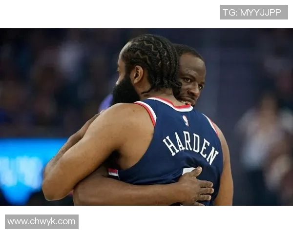 西部勇士与快船的激烈对决揭示了季后赛的悬念与挑战